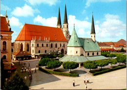 7168 - Deutschland - Altötting , Kapellplatz Mit Stiftskirche Und Gnadenkapelle - Nicht Gelaufen - Altoetting