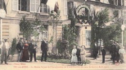 02-vic Sur Aisne La Mairie Le Jour De L Inauguration De La Canalisationdes Eaux De Say En 1905 - Vic Sur Aisne