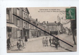 CPA -  Crèvecœur Le Grand  -(Oise) -Une Vue De La Place De L'Hôtel De Ville - Crevecoeur Le Grand