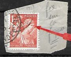Variété, Fil Sur La Figure Déformant Le Visage Du 1f50 Iris Brun Sur Petit Fragment - Used Stamps