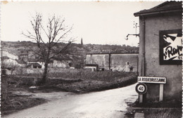 VAR 83 LA ROQUEBRUSSANNE L'ENTRÉE DU VILLAGE VERS 1960 PUB - La Roquebrussanne