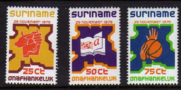 Surinam (1975)  -    Independance - Neufs**  - MNH - Surinam