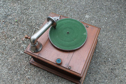 Gramophone Ancien , Caisse Bois - Apparatus