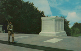 ARLINGTON - Tomb Of The Unknown Soldiers - Arlington