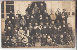 02- Vic Sur Aisne Carte Photo  Ecole Des Garcons  1905  (tres Rare) - Vic Sur Aisne