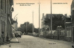 Lancieux * La Route De L'ilet * Café Tabac Tabacs Des Voyageurs * Automobile Voiture Ancienne De Marque ? - Lancieux