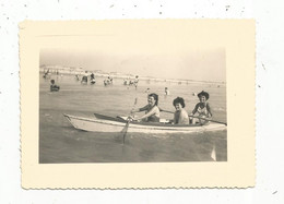 Photographie , 110 X 80 Mm , Ballade En Canoé  , 1955 , Femmes En Maillot De Bain - Sporten