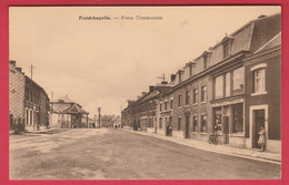 Froidchapelle - Place Communale ... Magasin Jean Petriaux-Pestiaux ( Voir Verso ) - Froidchapelle