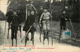 Landes ( Morcenx éditeur A. Daury ) * Courses De Jeunes échassiers * échasses * Groupe D'enfants , Jeu - Andere & Zonder Classificatie