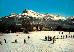 Combloux * Les Champs De Ski * L'église Et Les Aiguilles De Warens - Combloux
