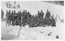 Carte-Photo Groupe De Soldats Dans La Neige Gourde  - Armée Suisse   - Militaria - Schweizer Armee - Other & Unclassified