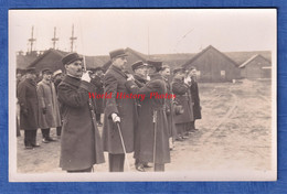 CPA Photo - CALAIS - Remise De Médaille à Un Officier - Régiment à Identifier - Vers 1930 - Uniforme Képi Sabre - Uniformen
