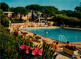 Sainte Maxime * Hôtel Maxima 2000 * La Piscine - Sainte-Maxime