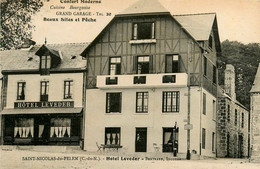 St Nicolas Du Pélem * Devanture Hôtel LEVEDER , BERTRAND Successeur - Saint-Nicolas-du-Pélem