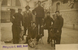 Brest * Carte Photo * L'abattoir Militaire * Thème Boucher Boucherie Abattoirs * Soldats Régiment * Photographe E. Mage - Brest