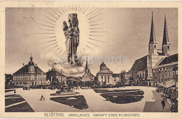 Altotting - Kapellplatz - Ankunft Eines Pilgerzuges - Old Postcard - Germany - Used - Altötting