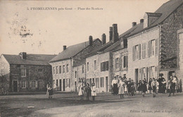 Fromelennes , Place Des Rentiers,  ( Flohimont  , Givet , Dion , Winenne , Charleville Mézières (Edit : Thomas ,n° 5 )) - Givet