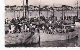 Belle Cpsm PF Dentelée Arrivée Des Sardiniers à Port Maria à Quiberon. - Pesca