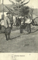 T2/T3 1924 Rahó, Rahiv, Rakhiv; Utcakép Helyiekkel, Folklór. Kiadja Feig Bernátné / Street View With Villagers, Folklore - Non Classificati