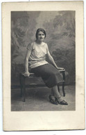 CARTE PHOTO (vers 1925) Madeleine LAVERRIE De CONDÉ (en Brie ? Aisne) Décédée Champigny Sur Marne 94 ? - Genealogia