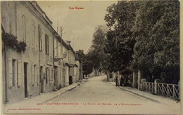 32 / Castera Verduzan (Gers) La Poste Et Entrée De L' Etablissement - Castera