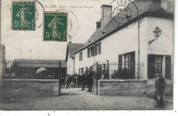 18 - LERE ( CHER ) - Belle Vue Animée De L'Ecole Des Garçons - Lere