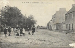 LESNEVEN, Place Aux Cochons - Lesneven