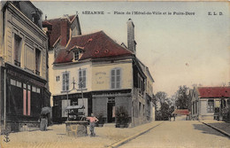 51-SEZANNE- PLACE DE L'HÔTEL DE VILLE ET PUITS-DORE - Sezanne