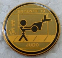 Pin's - Judo - JUDO - ENTENTE 19 - - Judo