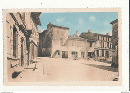 82 MONTCLAR DE QUERCY PLACE DU MARCHE DE LA VOLAILLE CPA BON ETAT - Montclar De Quercy