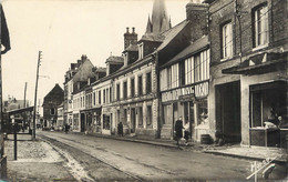/ CPSM FRANCE 76  "Yerville, La Grande Rue " - Yerville