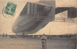 54-LUNEVILLE- UN ZEPPELIN AU CHAMP DE MARS 3 AVRIL 1913 VU D'ARRIERE - Luneville