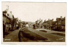 Ref 1479 - Walter Scott Real Photo Postcard - Broadway Worcestershire - Otros & Sin Clasificación