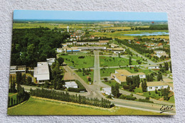 Cpm, La Verriere, Institut Marcel Rivière Et L'étang, Yvelines 78 - La Verriere