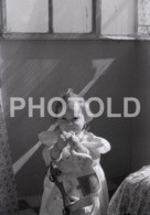 1948 JEUNE FEMME ENFANT CHILD ELEPHANT JOUET TOYS PORTUGAL AMATEUR 35mm ORIGINAL NEGATIVE Not PHOTO No FOTO - Sonstige