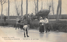 21-5402 : VILLARS-LES-DOMBES. UNE PARTIE DE PATINAGE - Villars-les-Dombes