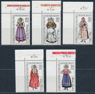 RDA-Costumes Des Sorabes-YT 1886-1890** / DDR - Sorbische Trachten - Mi.Nr. 2210-2214** Eckrand - Ongebruikt