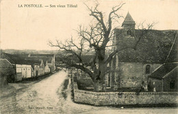 La Postolle * Rue Et Le Vieux Tilleul * Arbre - Andere & Zonder Classificatie