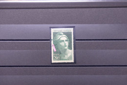 FRANCE - N° Yvert 730 Type Gandon , Variété Avec Belle Tache Verte En Marge - Neuf - L 92098 - Ongebruikt