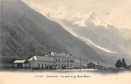 Chamonix         74        Chemin De Fer   La Gare Et Le Mont-Blanc    N° 2235        (voir Scan) - Chamonix-Mont-Blanc