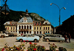 Morez * Le Place De L'hôtel De Ville * Automobile Voiture Ancienne - Morez