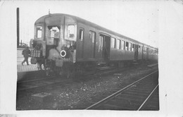 ¤¤  -  Carte-Photo D'un Train En Gare  -  Cheminots  -   Chemin De Fer  -  ¤¤ - Trains