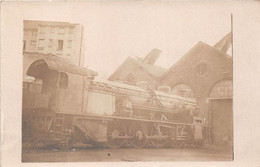 ¤¤  -  Carte-Photo D'une Locomotive En Gare  -      Chemin De Fer  -  ¤¤ - Trenes