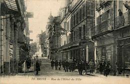 Brive * La Rue De L'hôtel De Ville * Commerce Magasin Nouvelles Galeries - Brive La Gaillarde