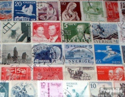 Schweden 100 Verschiedene  Sondermarken Und Großformate - Collections