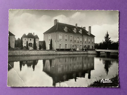 89   CHEVANNES     Château De Fontaine-Madame      Bon état (pli Dans Un Angle) - Chevannes