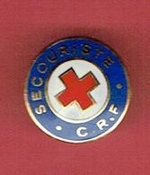 INSIGNE EMAILLE CROIX ROUGE FRANCAISE SECOURISTE FABRICANT AUBERT - Medicina