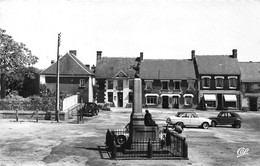 61-JUVIGNY-SOUS-ANDAINE- LA GRANDE PLACE - Juvigny Sous Andaine