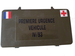 Coffret Pharmacie Métallique Première Urgence Véhicule IV/93 - Equipement