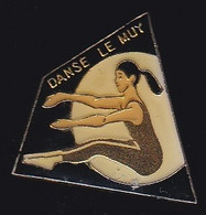 70116-Pin's.Danse.le Muy.Var.pin-up. - Gymnastique